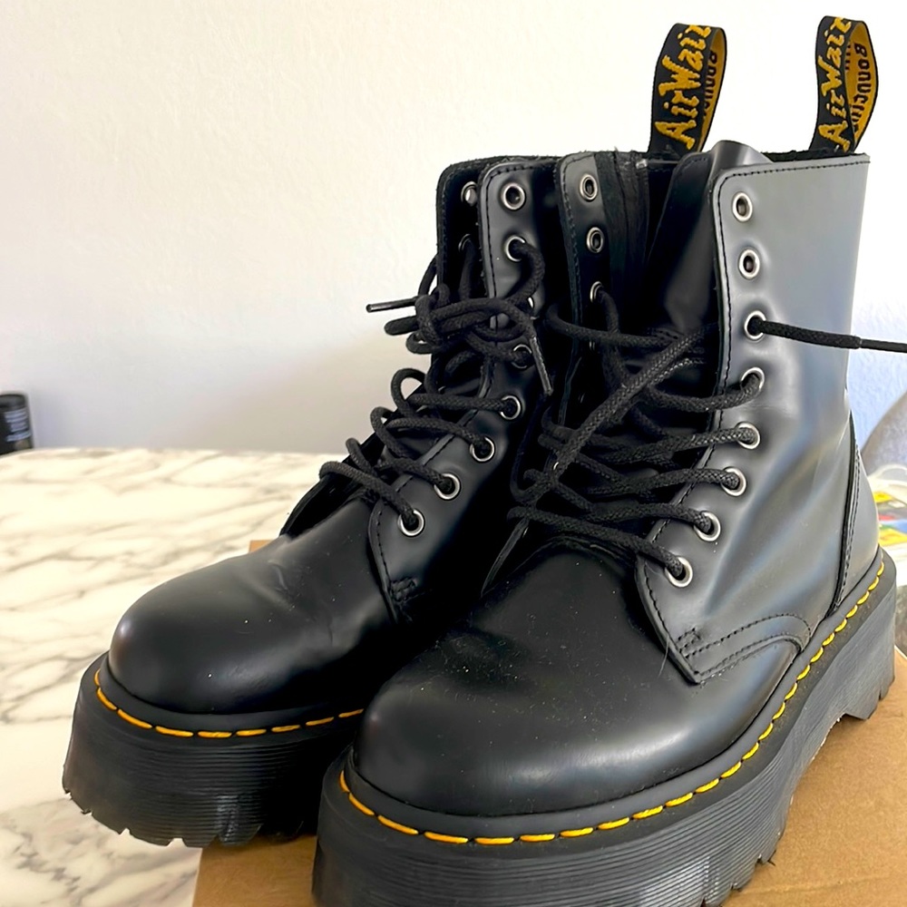 Preloved Dr Martens ankle boots
